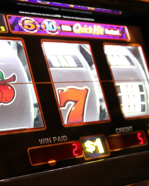 black and white game machine